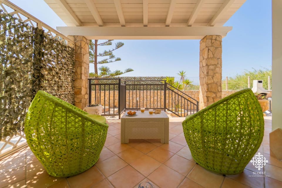 Patio, Balcony/Terrace