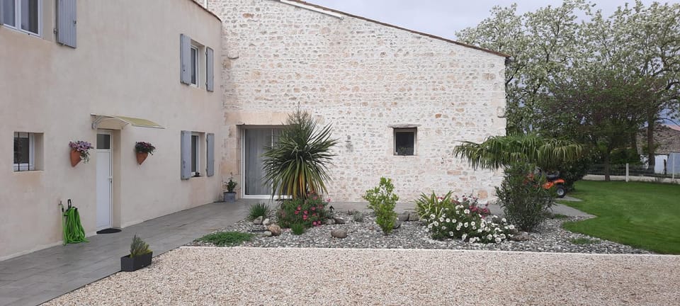 Facade/entrance, Garden