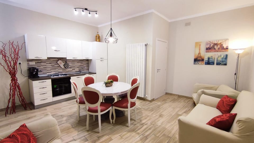 Kitchen or kitchenette, Living room, Seating area, kitchen
