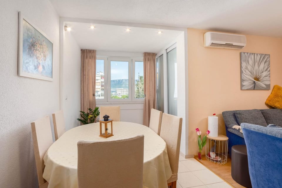Dining area, air conditioner