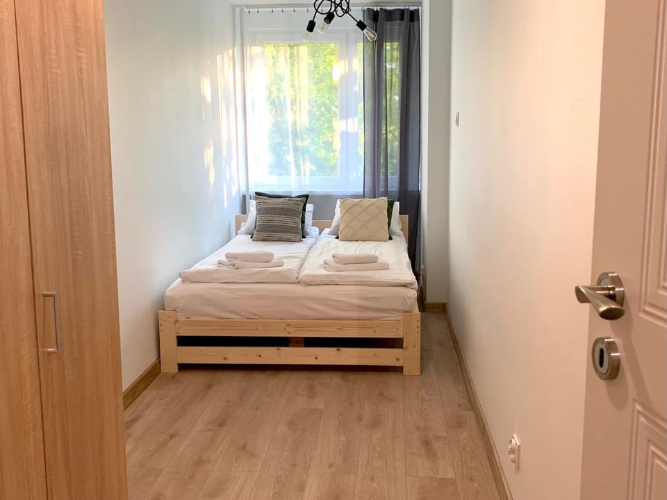 Bedroom, wardrobe