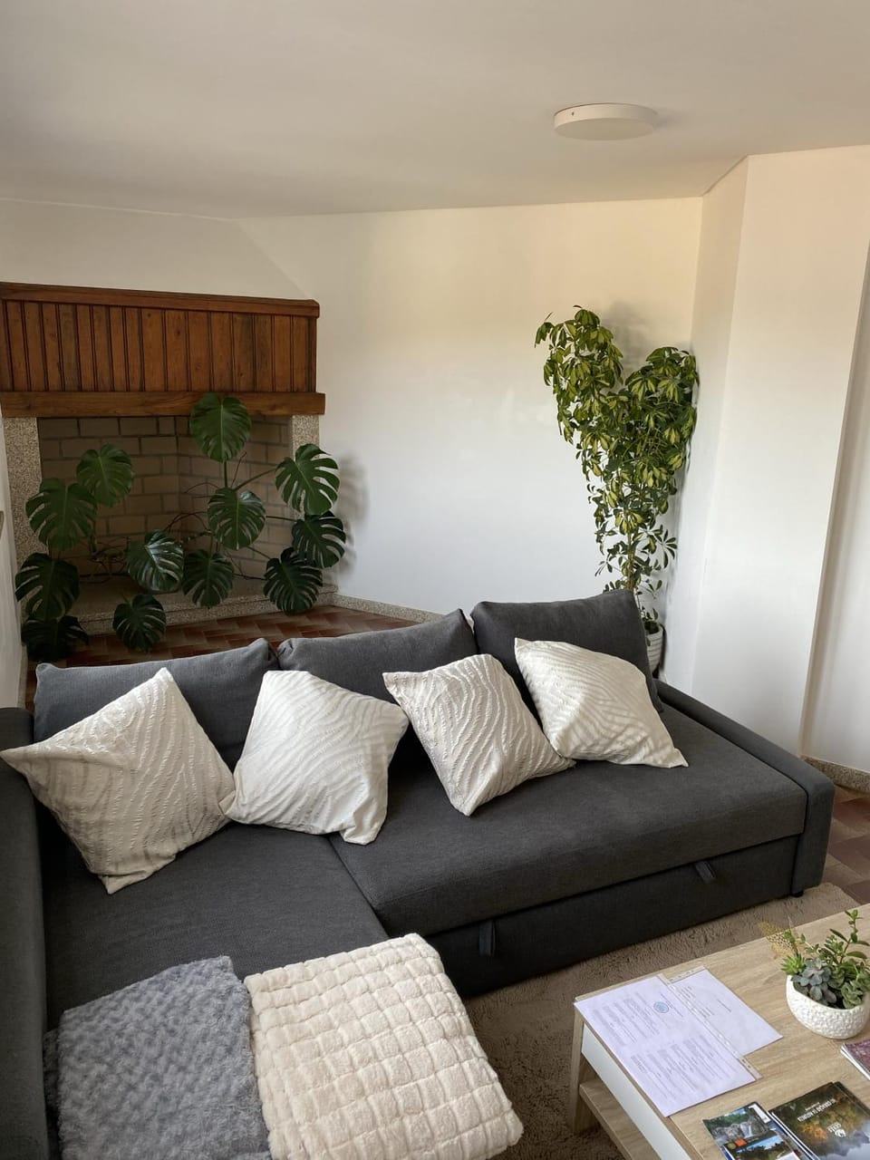 TV and multimedia, Living room, Floor plan