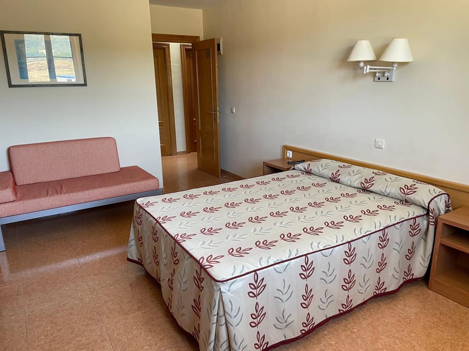 Bed, Photo of the whole room