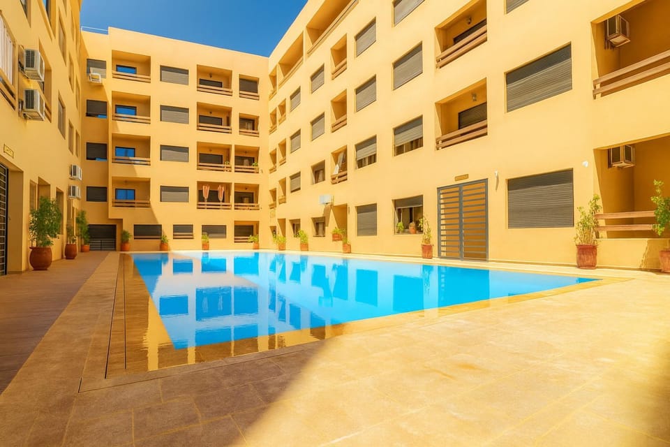 Swimming pool, Swimming pool
