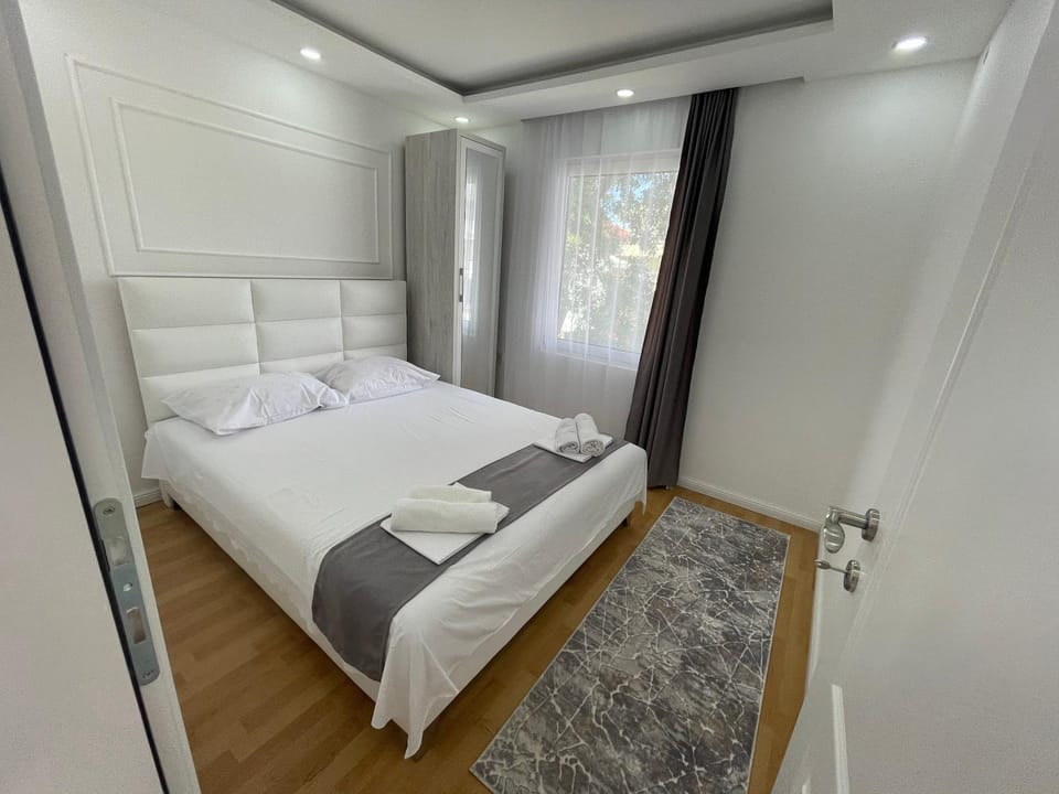 Bed, Photo of the whole room, Bedroom, towels, wardrobe