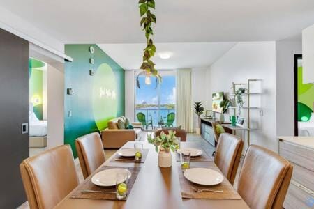 Lovely Apartment-Rooftop Oasis - Bay View Apartment in Hollywood Beach