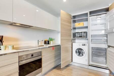 Lovely Apartment-Rooftop Oasis - Bay View Apartment in Hollywood Beach