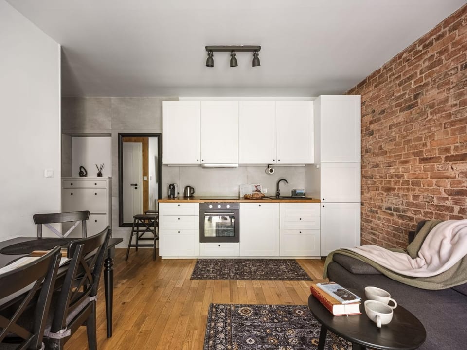 URBAN APARTMENTS No 2 - Terrace - Air Condition - Free Parking Apartment in Poland