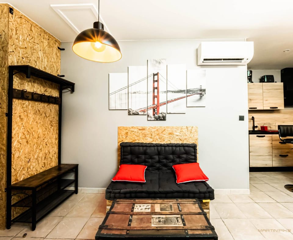 Living room, Lobby or reception