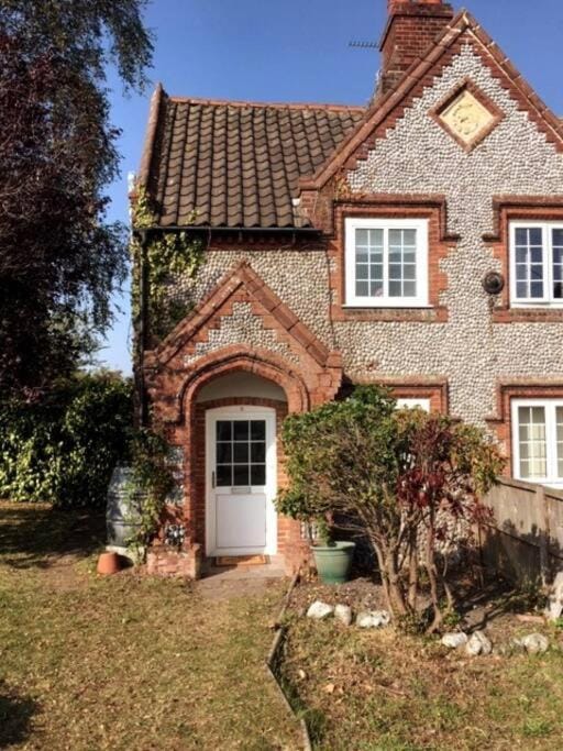 Corner Cottage - base for exploring North Norfolk House in North Norfolk District