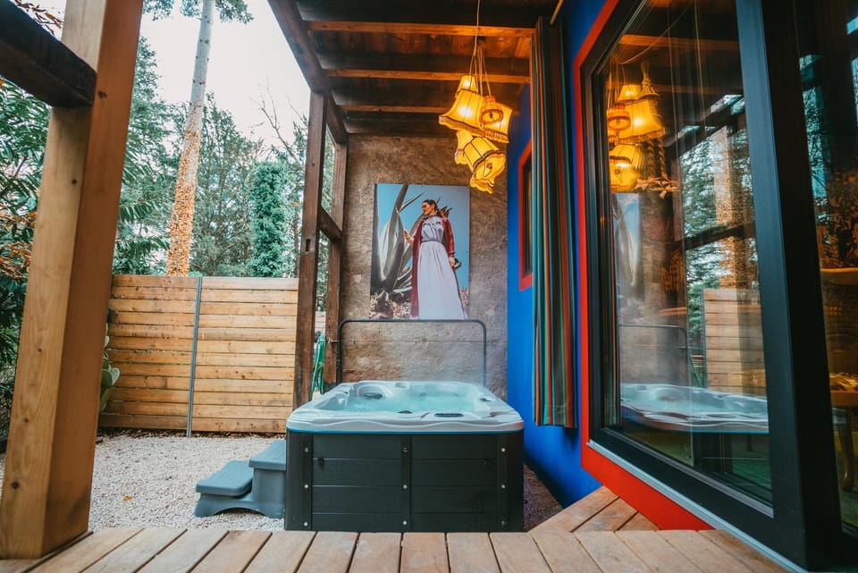 Patio, Natural landscape, Hot Tub