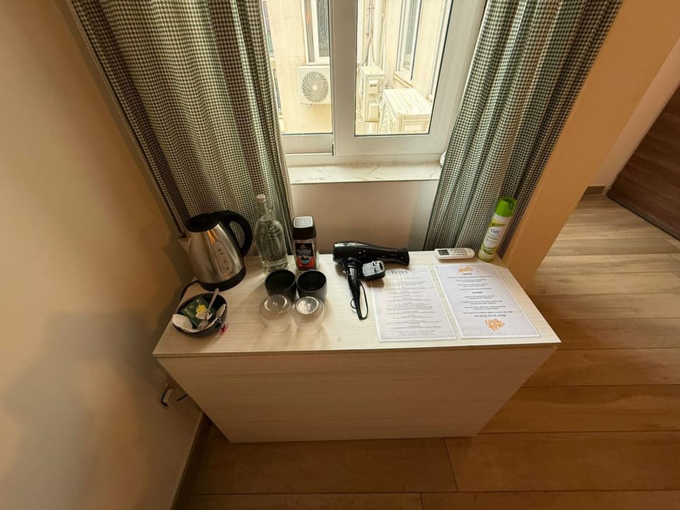 Airport Stay Comfortable accommodation with own bathroom Easy access Vacation rental in Malta