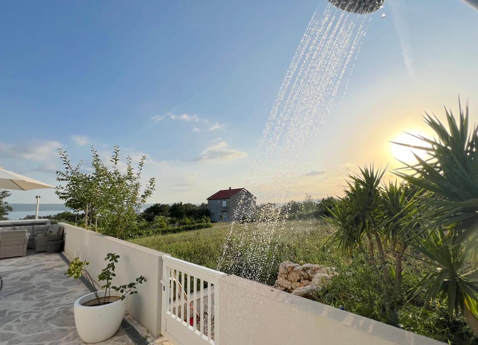 Shower, Garden view