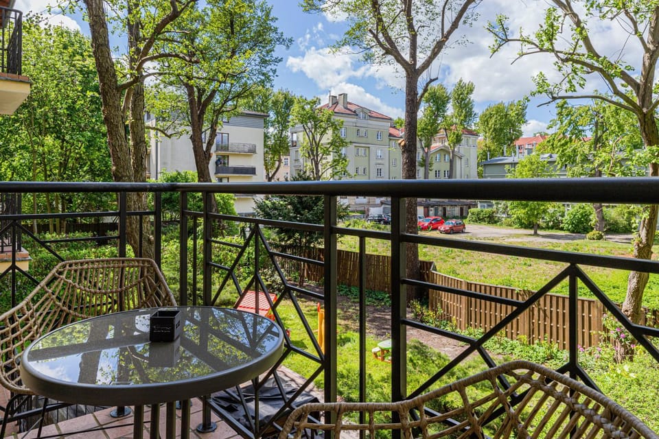 Balcony/Terrace, Garden view