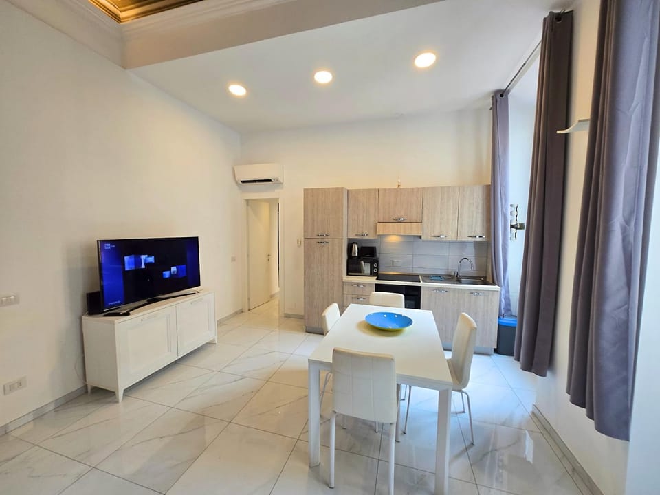 Living room, Seating area, kitchen