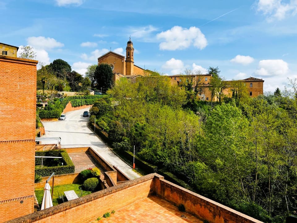 Provenzano Studios Apartment in Siena