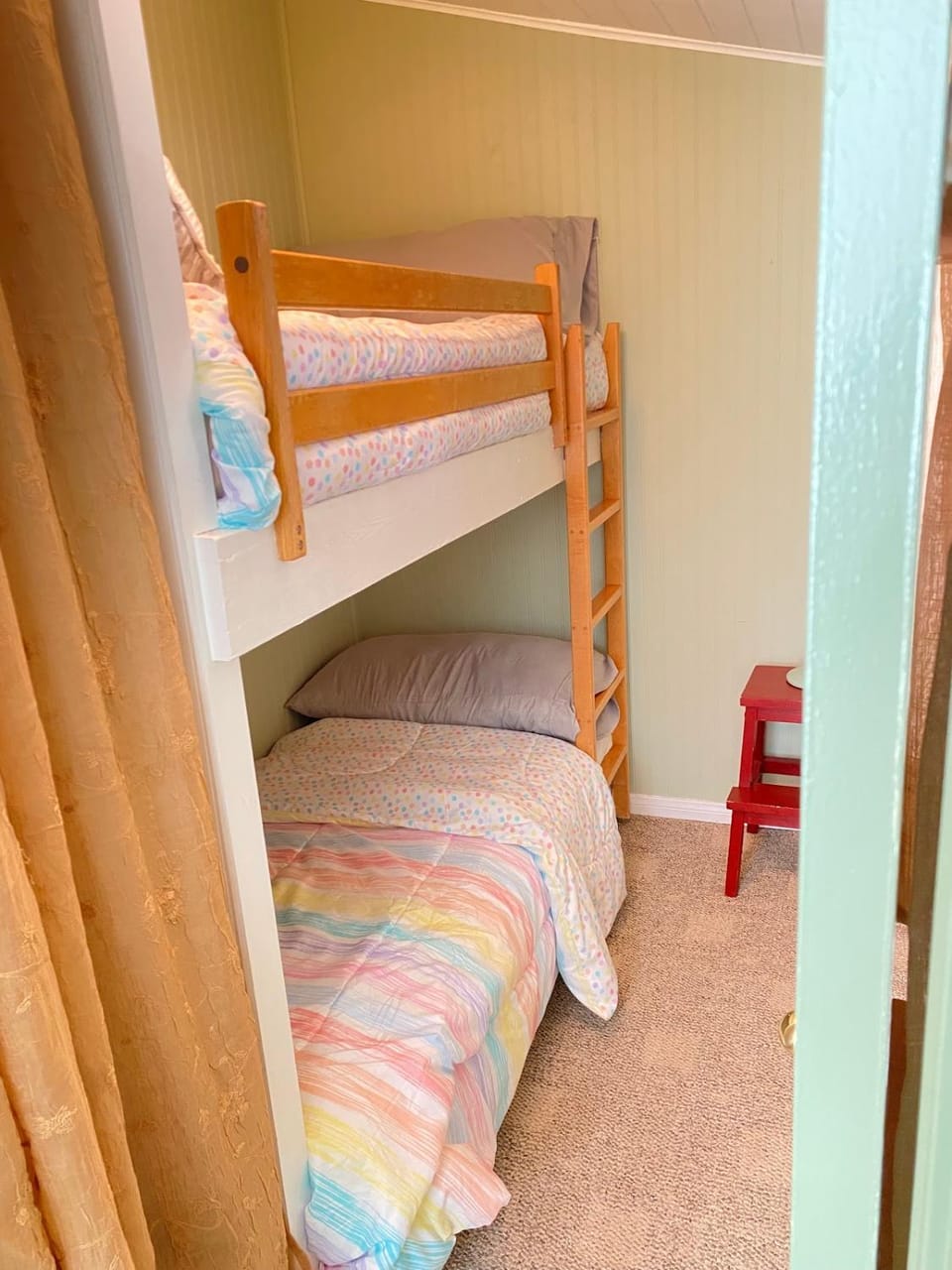 bunk bed