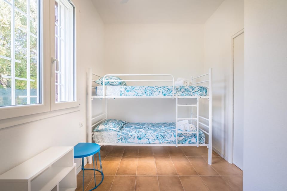 bunk bed