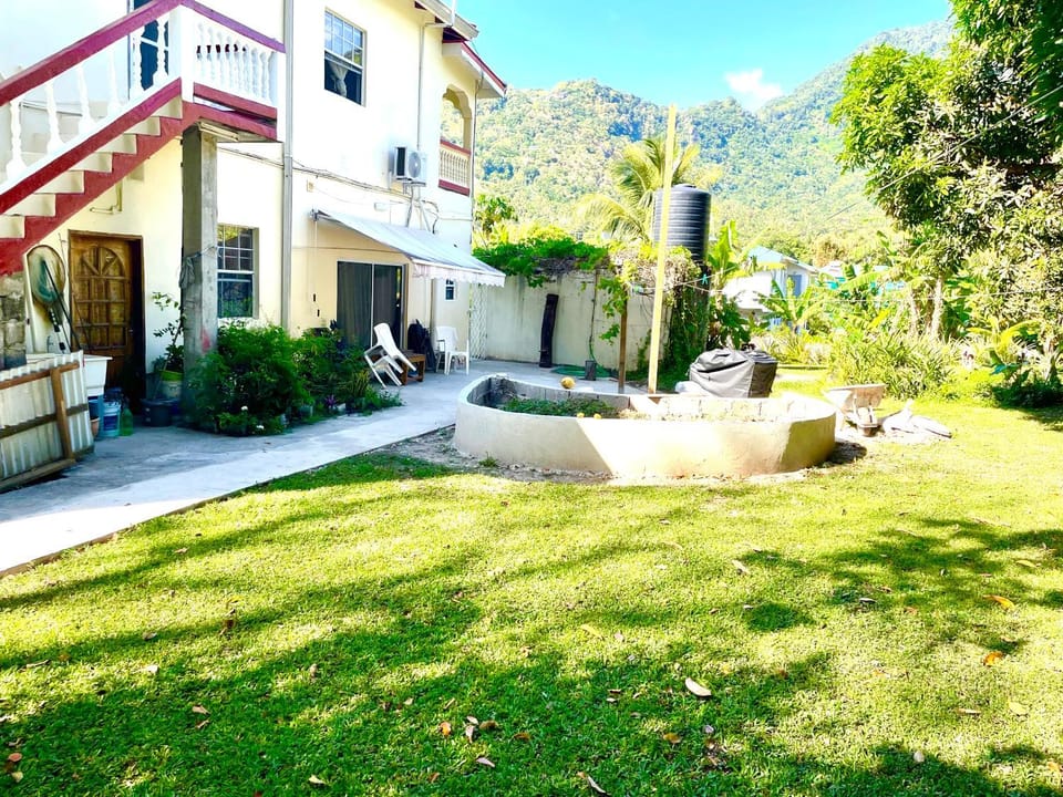 Diamondview Cherry Studio Apartment in Caribbean