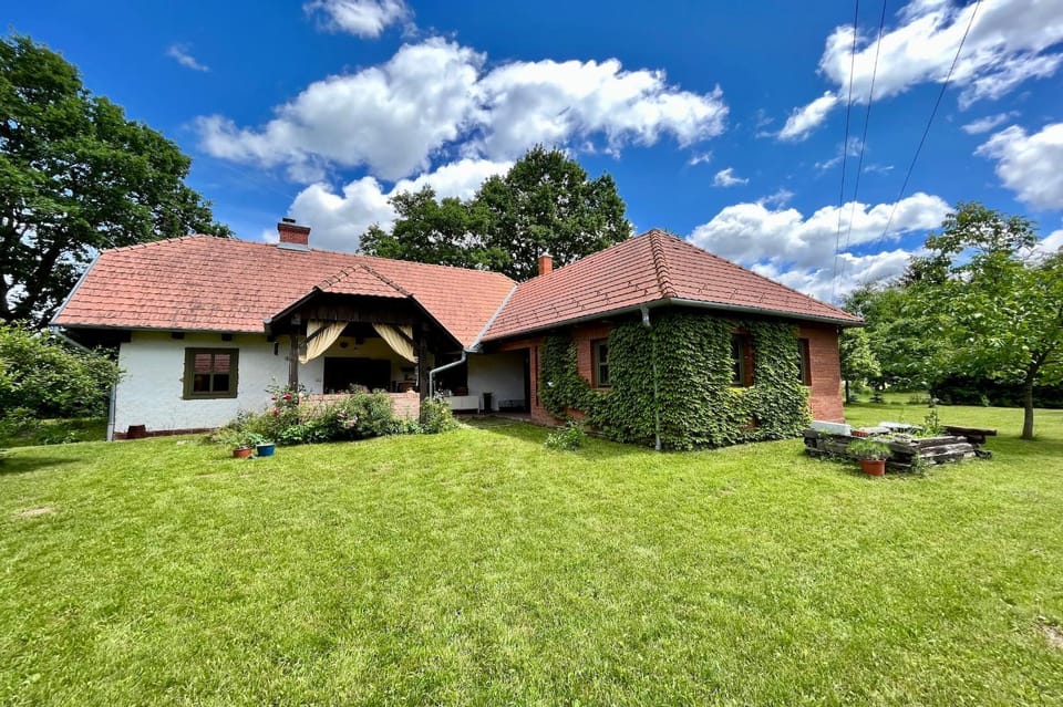 Őrségi Mi Kis Házunk vendégház Apartment in Hungary