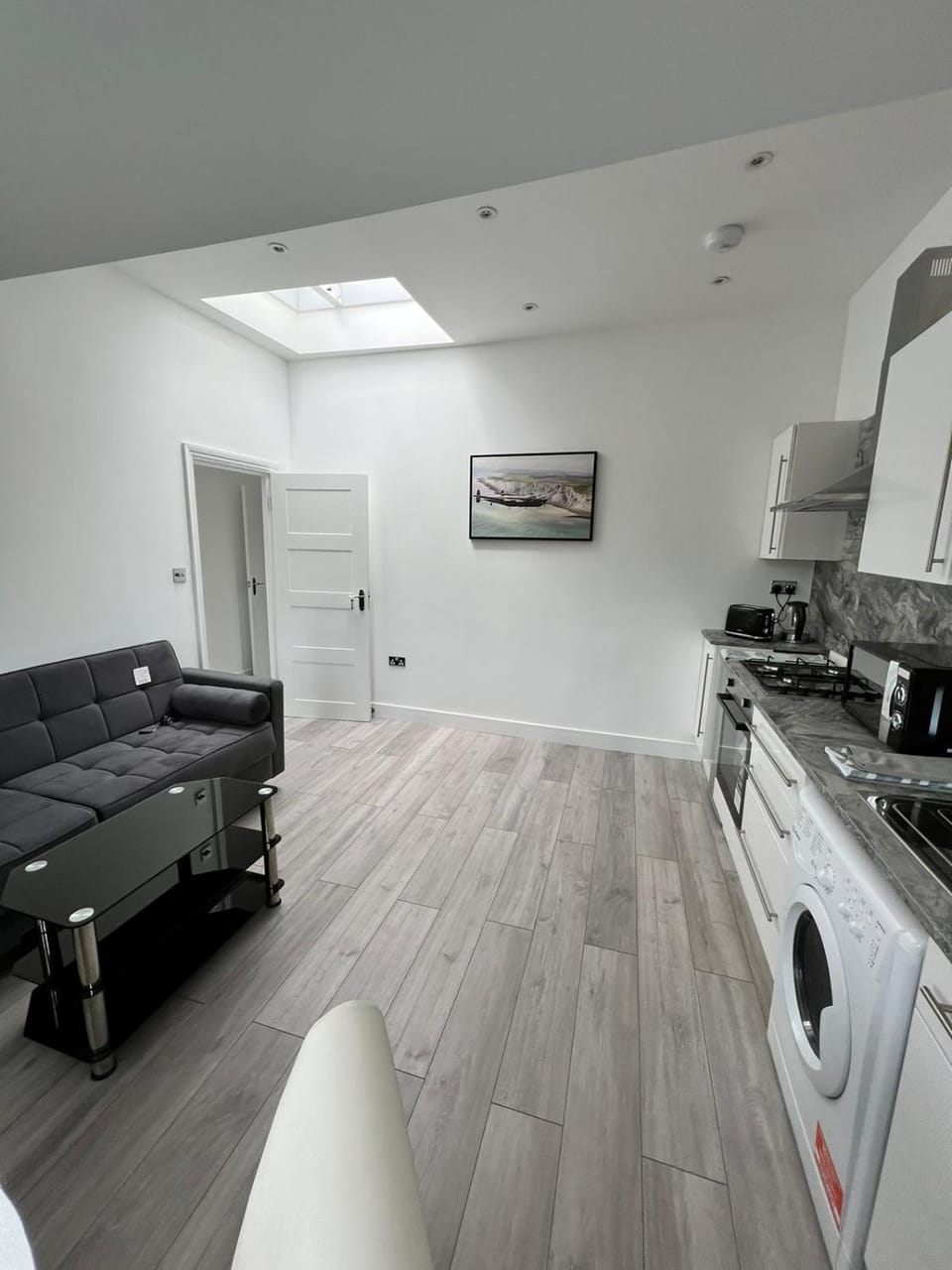 Kitchen or kitchenette, Living room