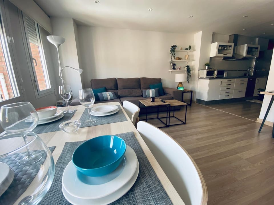 Living room, Dining area