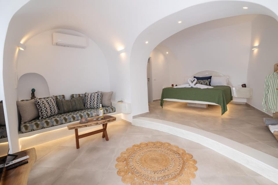Living room, Bedroom