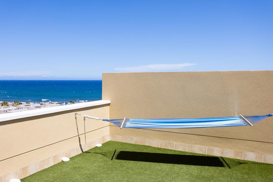 Home2Book Bright Penthouse Médano, Terrace & Pool Apartment in El Médano