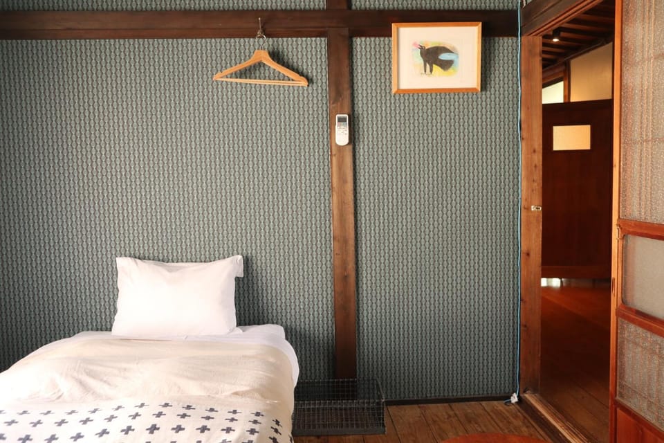 Bed, Photo of the whole room