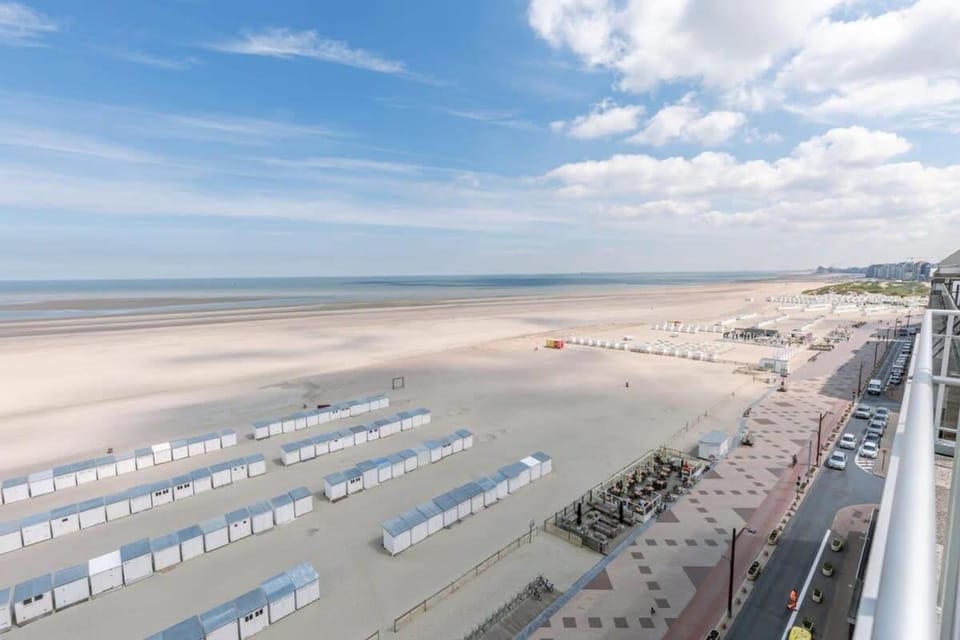 Casiola - Stunning Seafront Apartment Apartment in Knokke-Heist