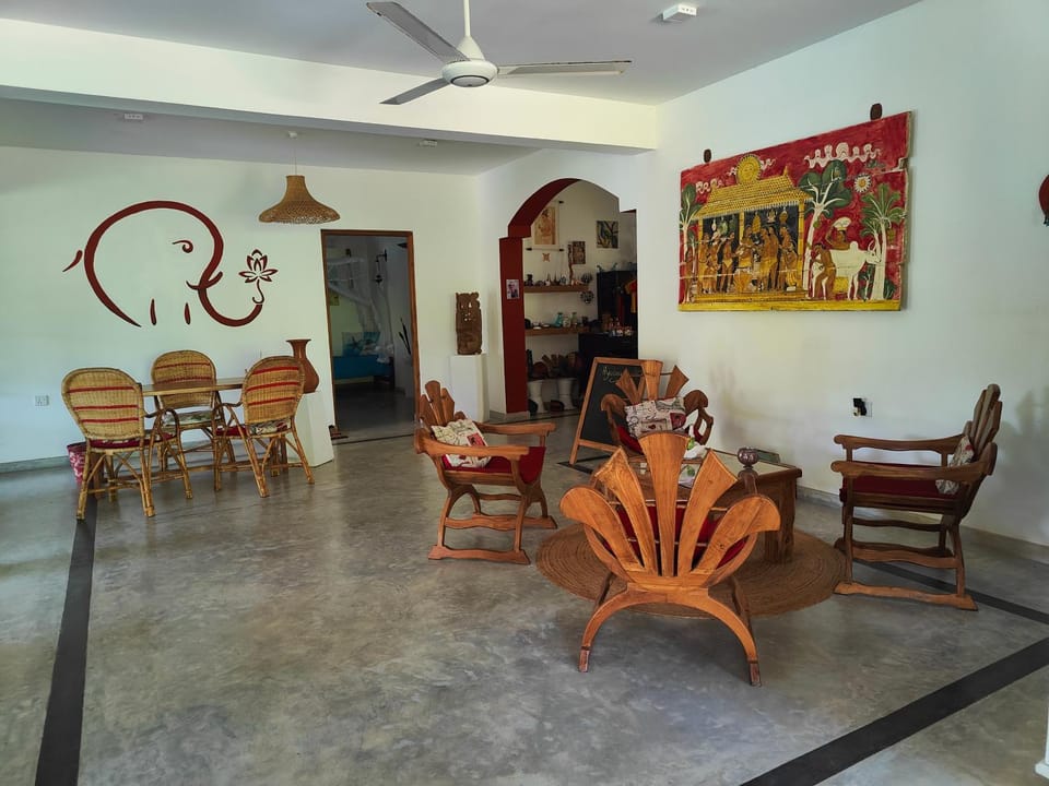 Lobby or reception, Internal: Not applicable to any particular room