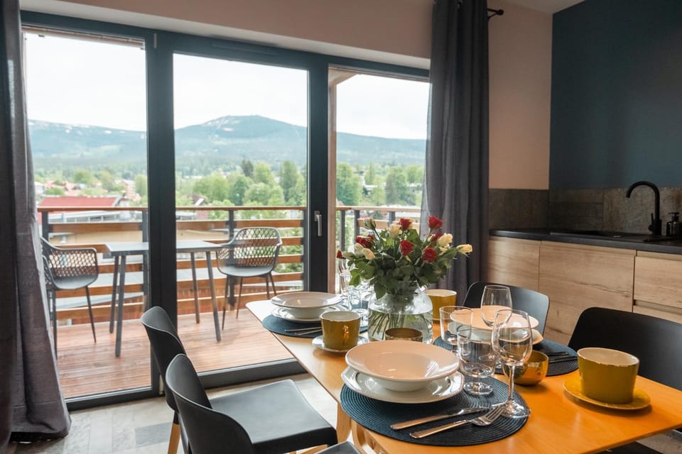 Balcony/Terrace, Food and drinks, Mountain view