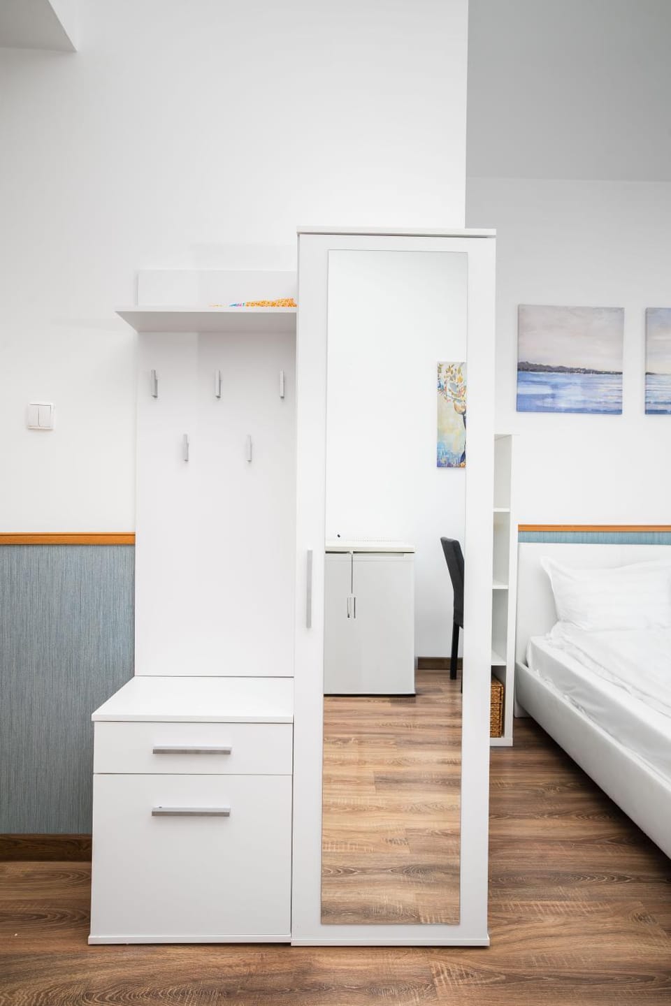 Bedroom, wardrobe