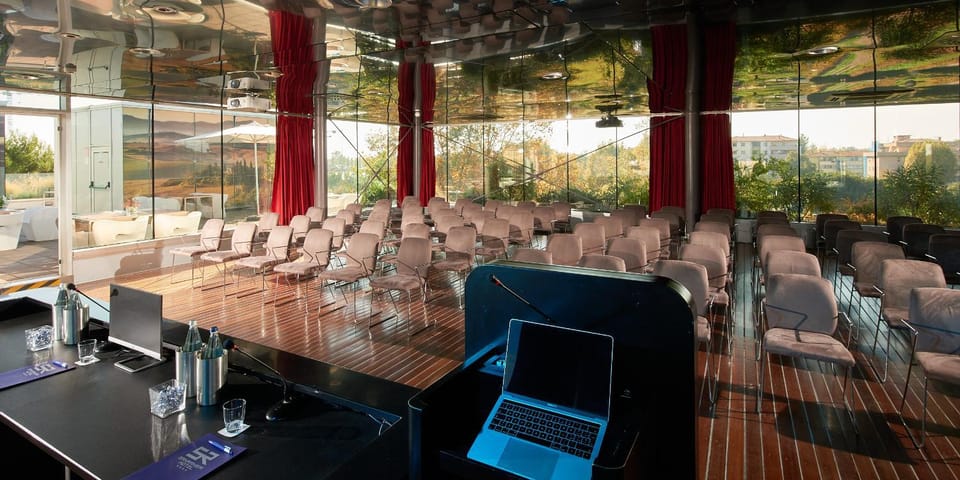 Meeting/conference room