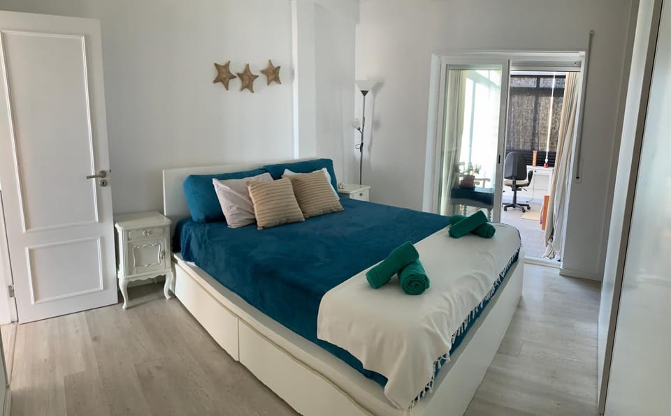 Sun & Sea rooftop Apartment in Setubal District