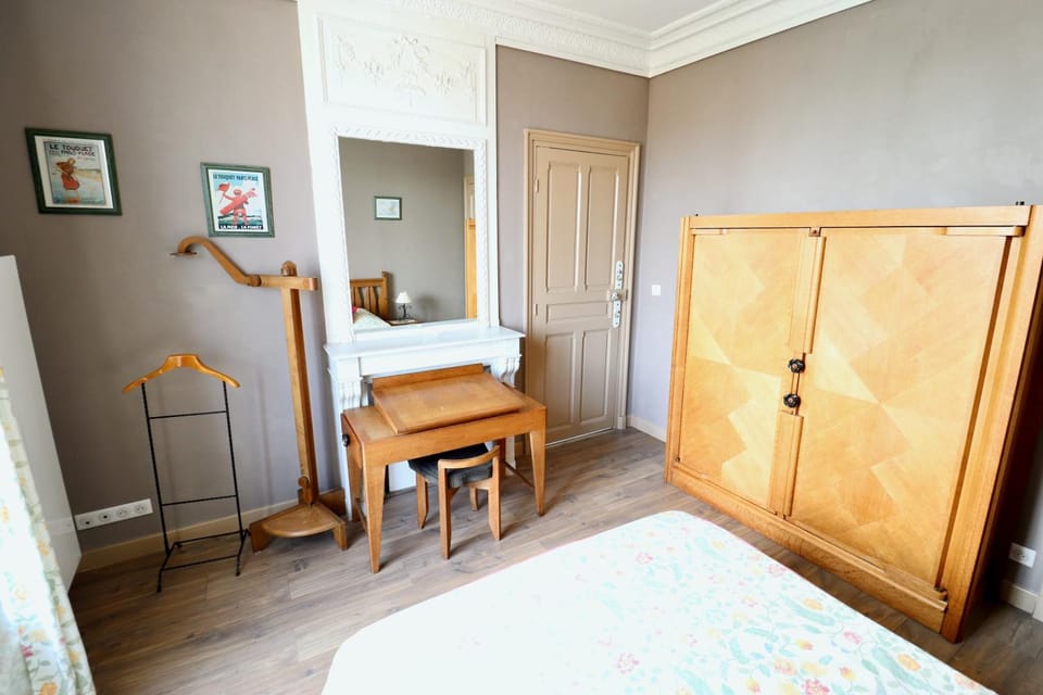 Le Bercail : Apt avec balcon et parking, vue phare! Apartment in Hauts-de-France
