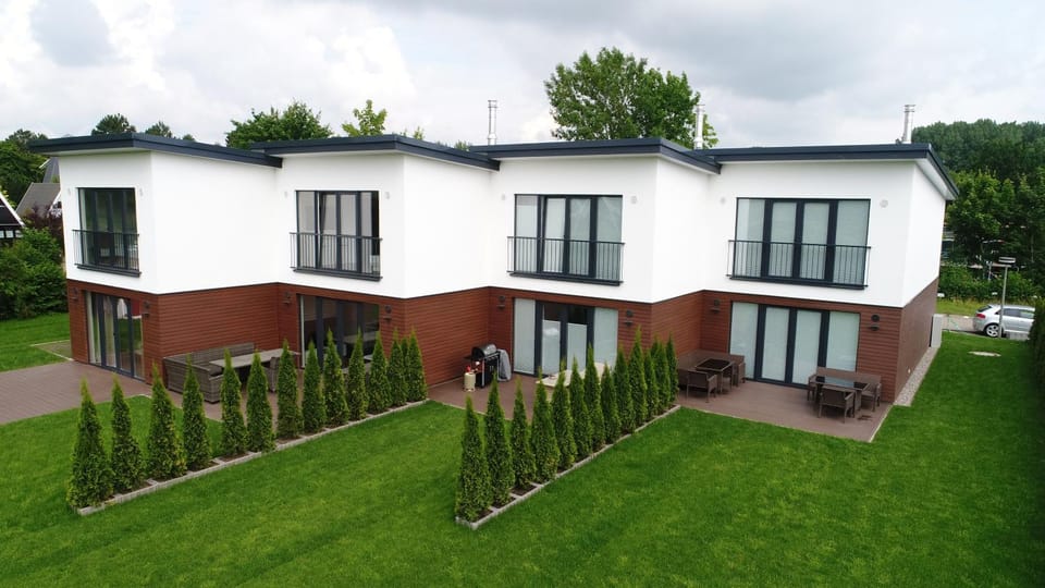 Property building, Garden