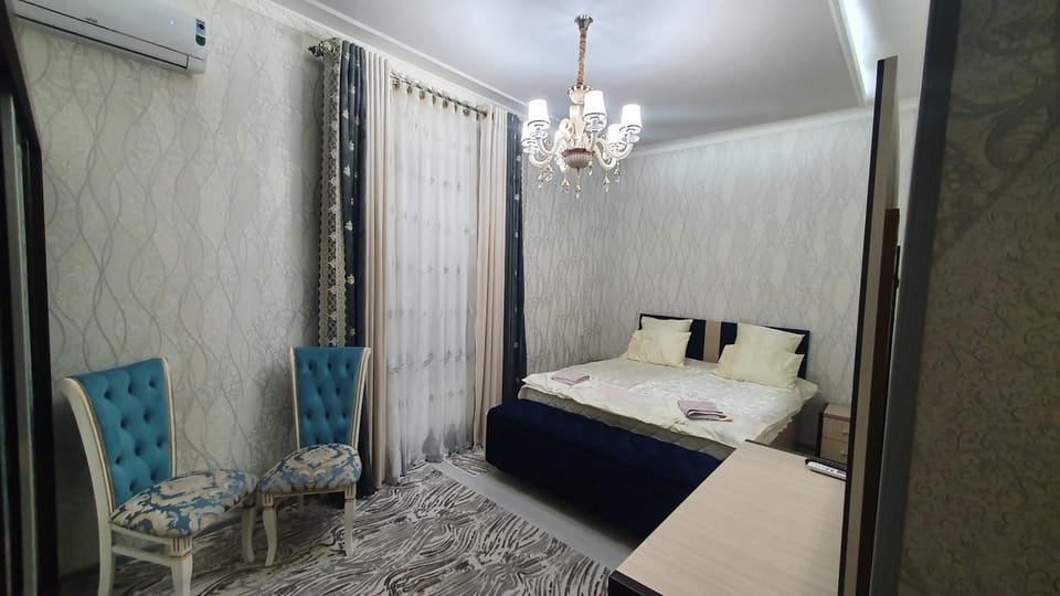 Bed, View (from property/room), Photo of the whole room, Bedroom