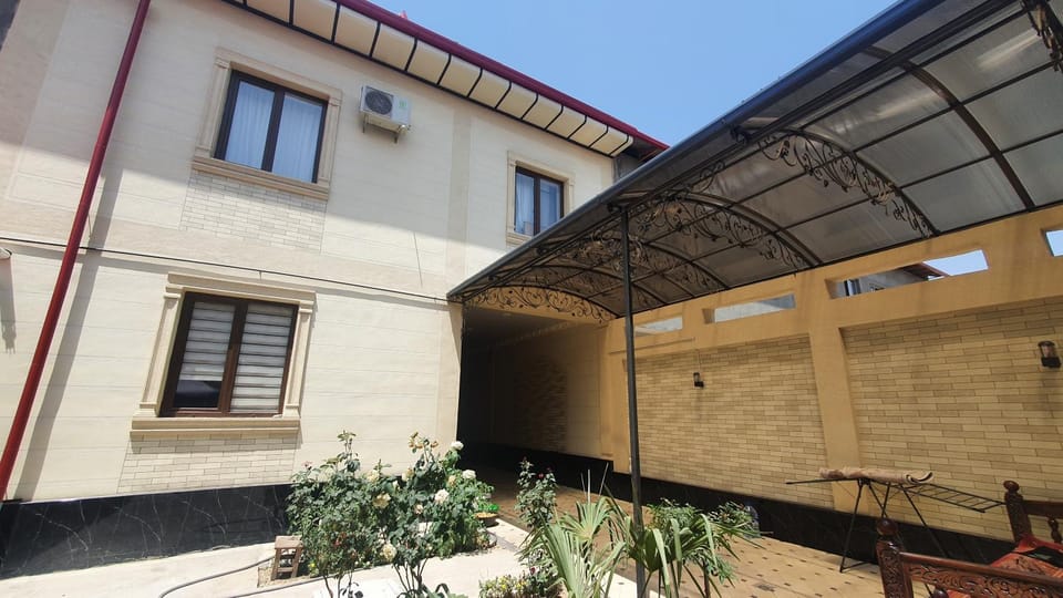Property building, Inner courtyard view