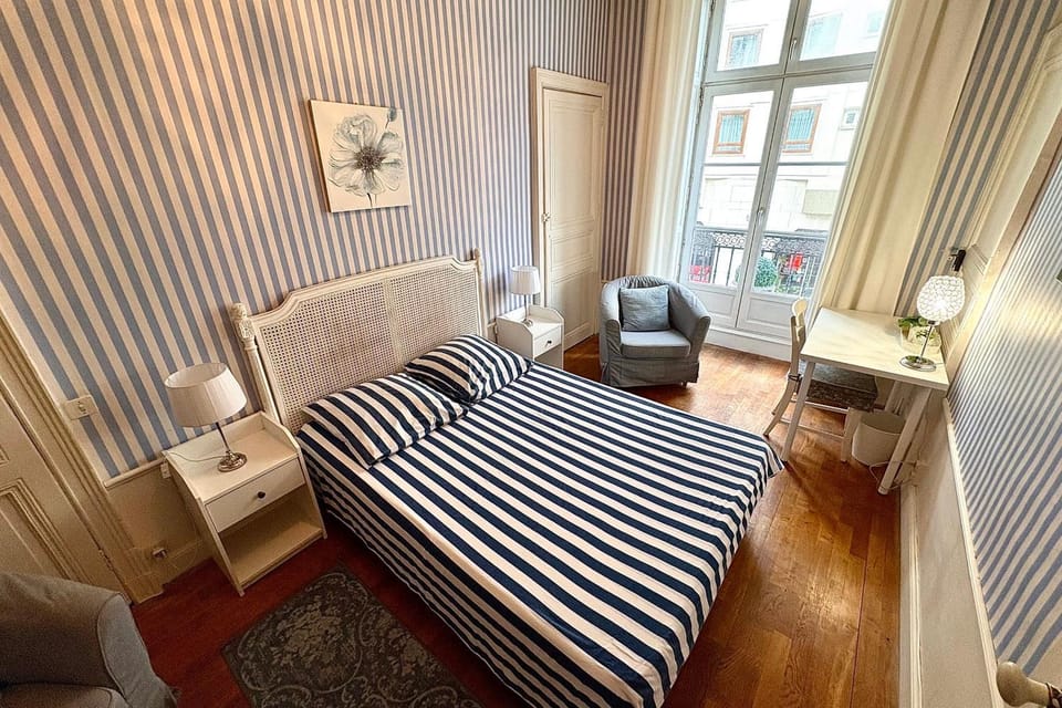 Bright apartment with a private balcony Apartment in Nantes