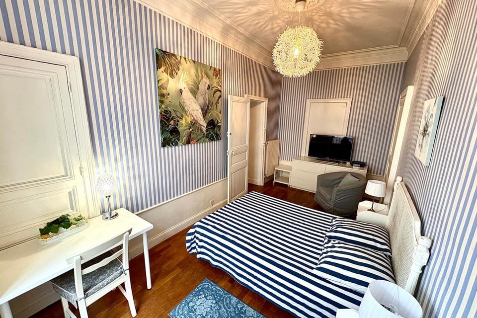 Bright apartment with a private balcony Apartment in Nantes