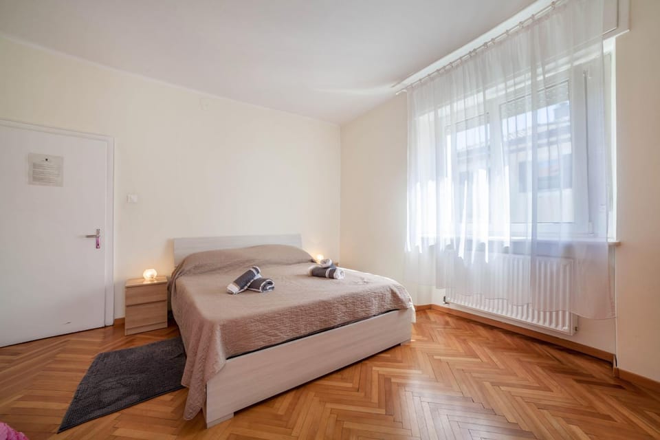 Living room, Bedroom