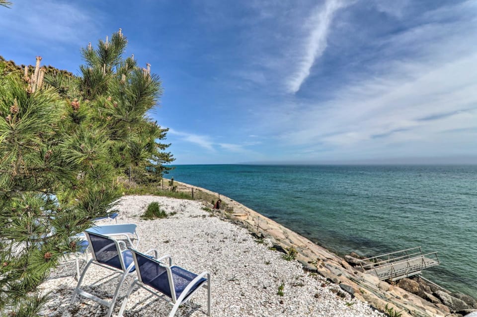 Private Ocean Overlook! Serene Cape Cod Escape House in New Seabury