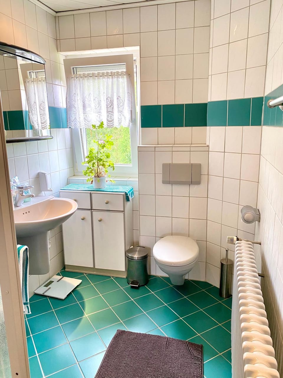 Bathroom, Living room