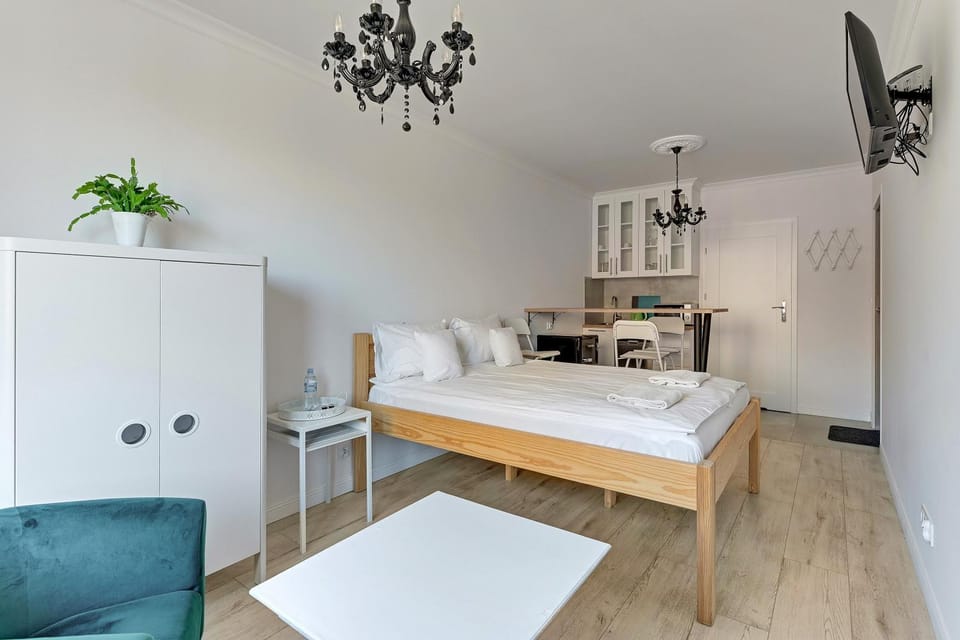 Bed, Kitchen or kitchenette, Photo of the whole room, Bedroom, minibar