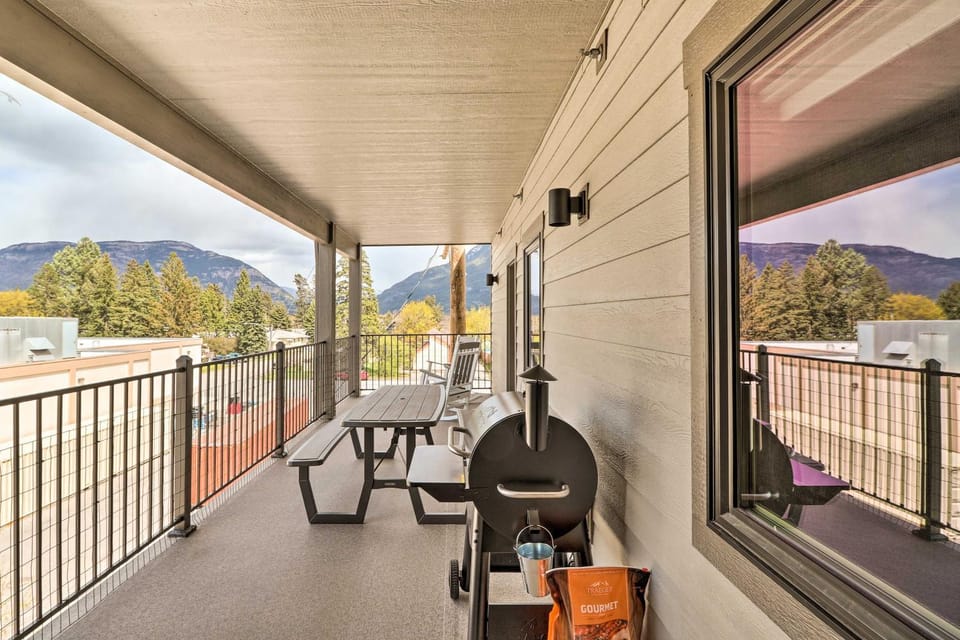 Cozy Columbia Falls Condo w/ Private Balcony! House in Columbia Falls