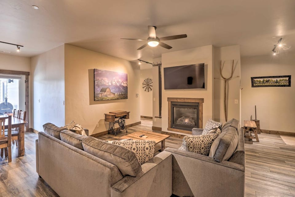 Cozy Columbia Falls Condo w/ Private Balcony! House in Columbia Falls