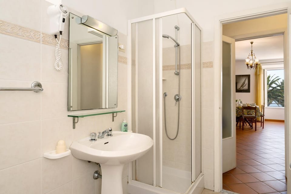 Bathroom, Living room