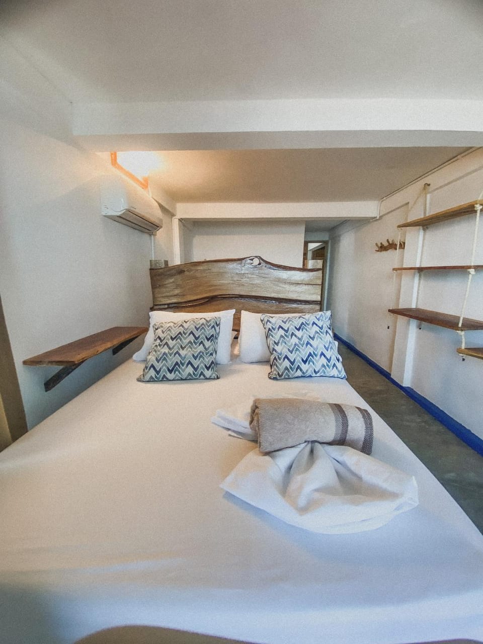 Bed, Photo of the whole room