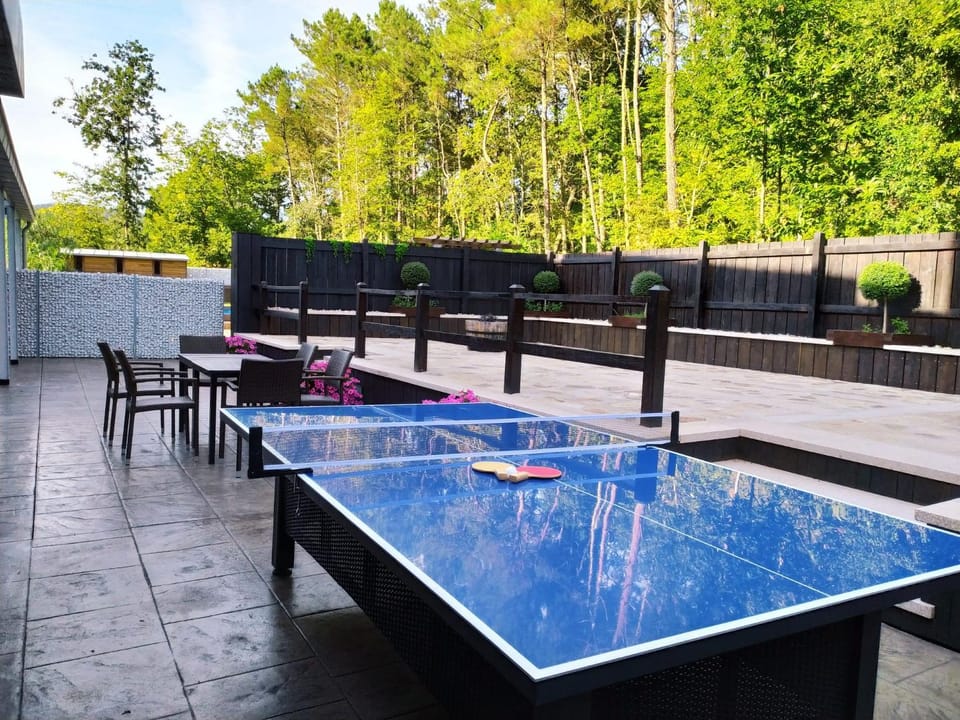 Patio, Table tennis